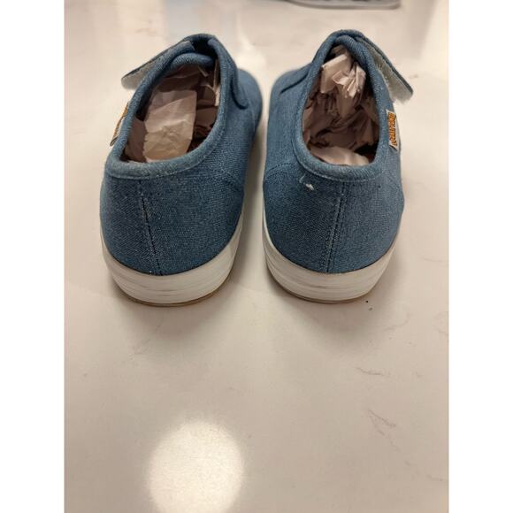 Vintage 90s Looney Tunes Tweety Bird Blue Velcro slip on flat shoes - Picture 2 of 15